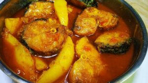 Cook the Perfect Bengali Macher Jhol at Home – Healthy, Spicy, and Full of Flavor