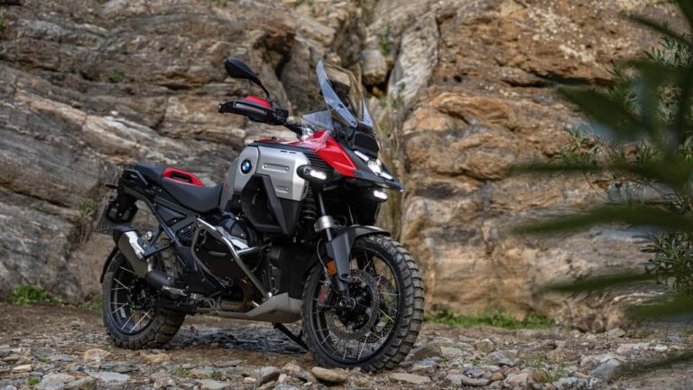 Best Adventure Bikes for Wind Protection – Top Touring Motorcycles with Aerodynamic Windscreens