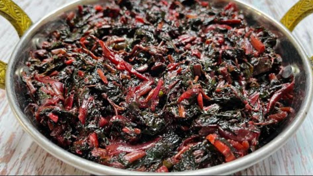 Bihari-Style Aalu Laal Saag Recipe