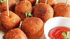 Make These Delicious Bread Cheese Lollipops Instantly At Home – So Yummy