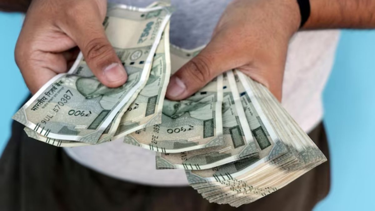 PPF Benefits: How Rs 7,000...