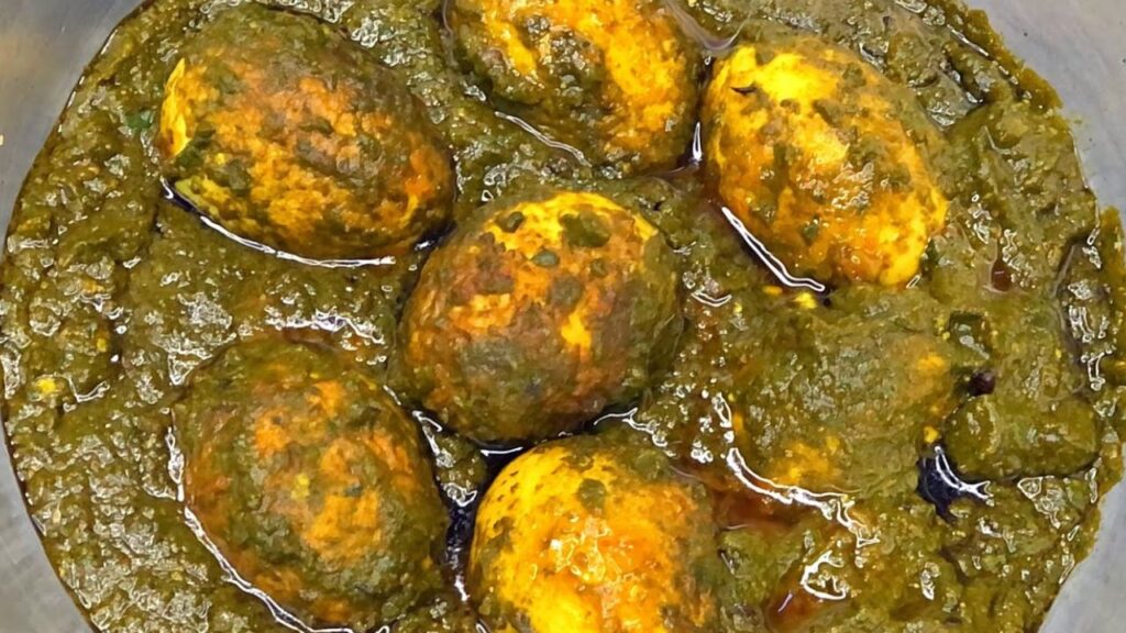 Egg Palak Curry