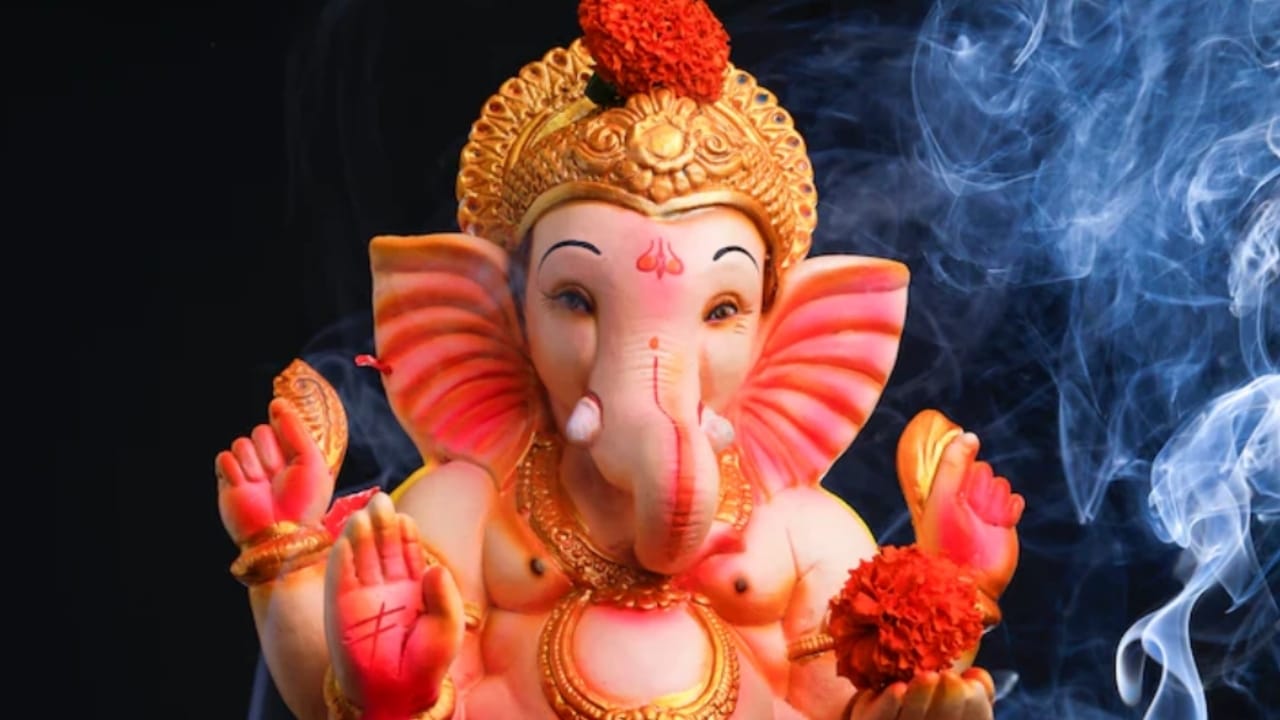 Ganadhipa Sankashti Chaturthi 2025: Offer...