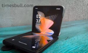 Infinix Zero Flip is listed on Amazon for just Rs 39,999 with exchange bonus