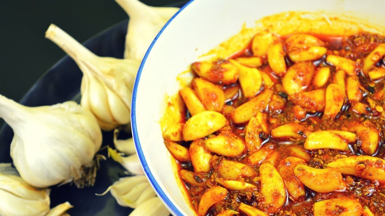 Lahsun Ka Achaar At Home