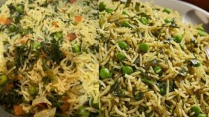 Make Hot Methi Matar Pulao Easily In Winter – So Tasty