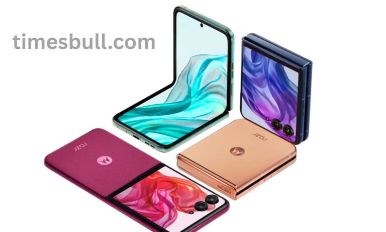 Great offer! Motorola Razr 50 Ultra with free earbuds, is now available for almost half of its original price