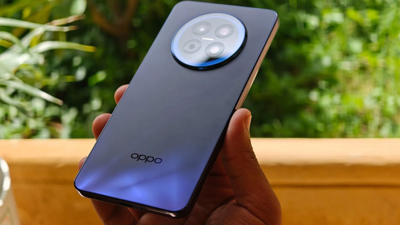 OPPO’s 7000 mAh Battery &...