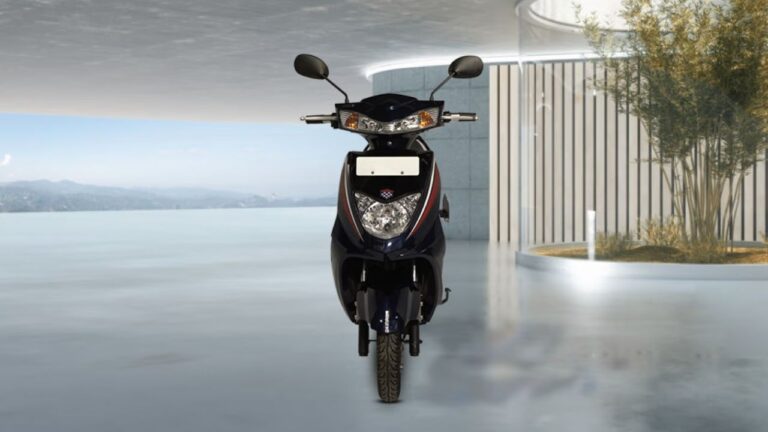 Okinawa Ridge 100 – Electric scooter with long range, affordable price and smart features