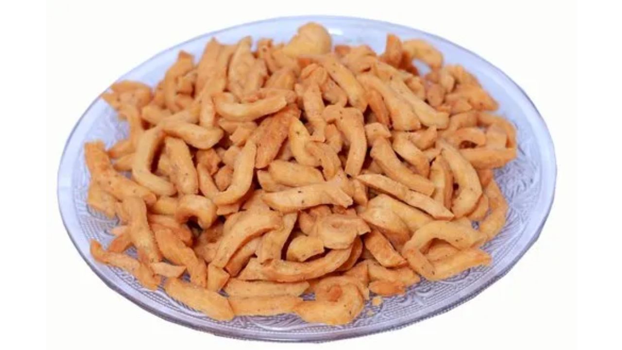 Suji Mathri and Namakpare Recipe