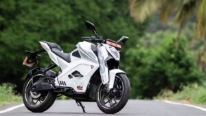 Ultraviolette F77 Mach 2 – Bike with 323km range, 30kW motor and advanced features