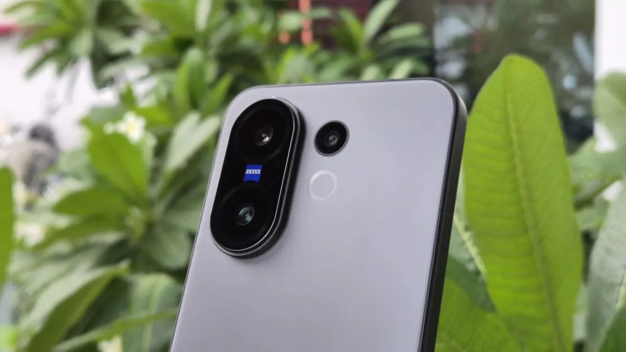 Vivo Premium Camera Phone Gets ₹5,000 Flat Discount + ₹4,000 Extra Off On These Banks