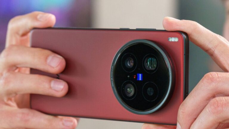 Vivo X300 Ultra Phone Is Expected To Launch On This Date, Will Feature 200MP Camera & Powerful Processor