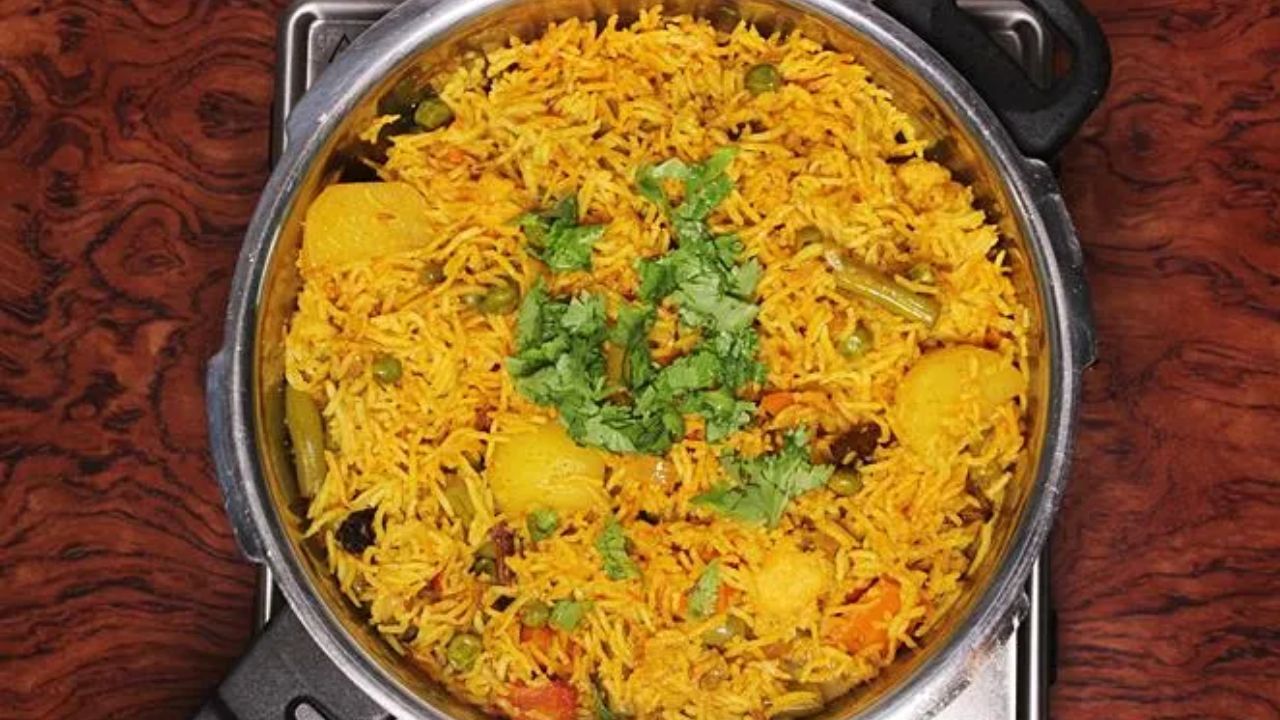 Winter Special Veg Tehri