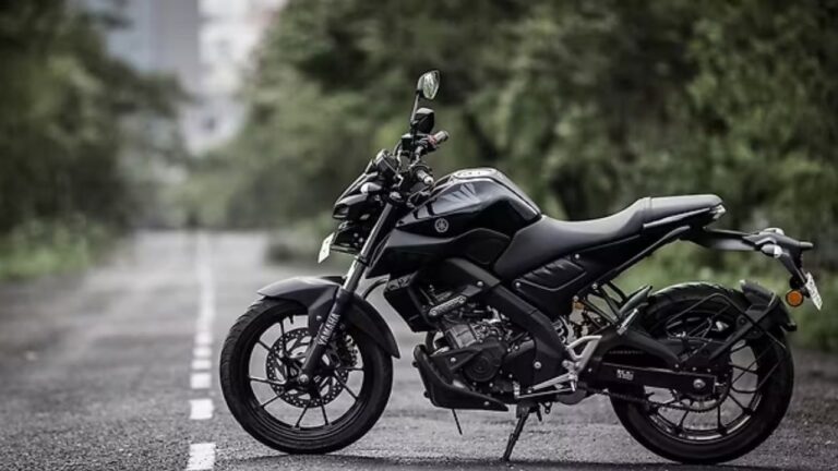 Yamaha MT 15 V2: A Premium Street Bike with Powerful Performance and Advanced Features
