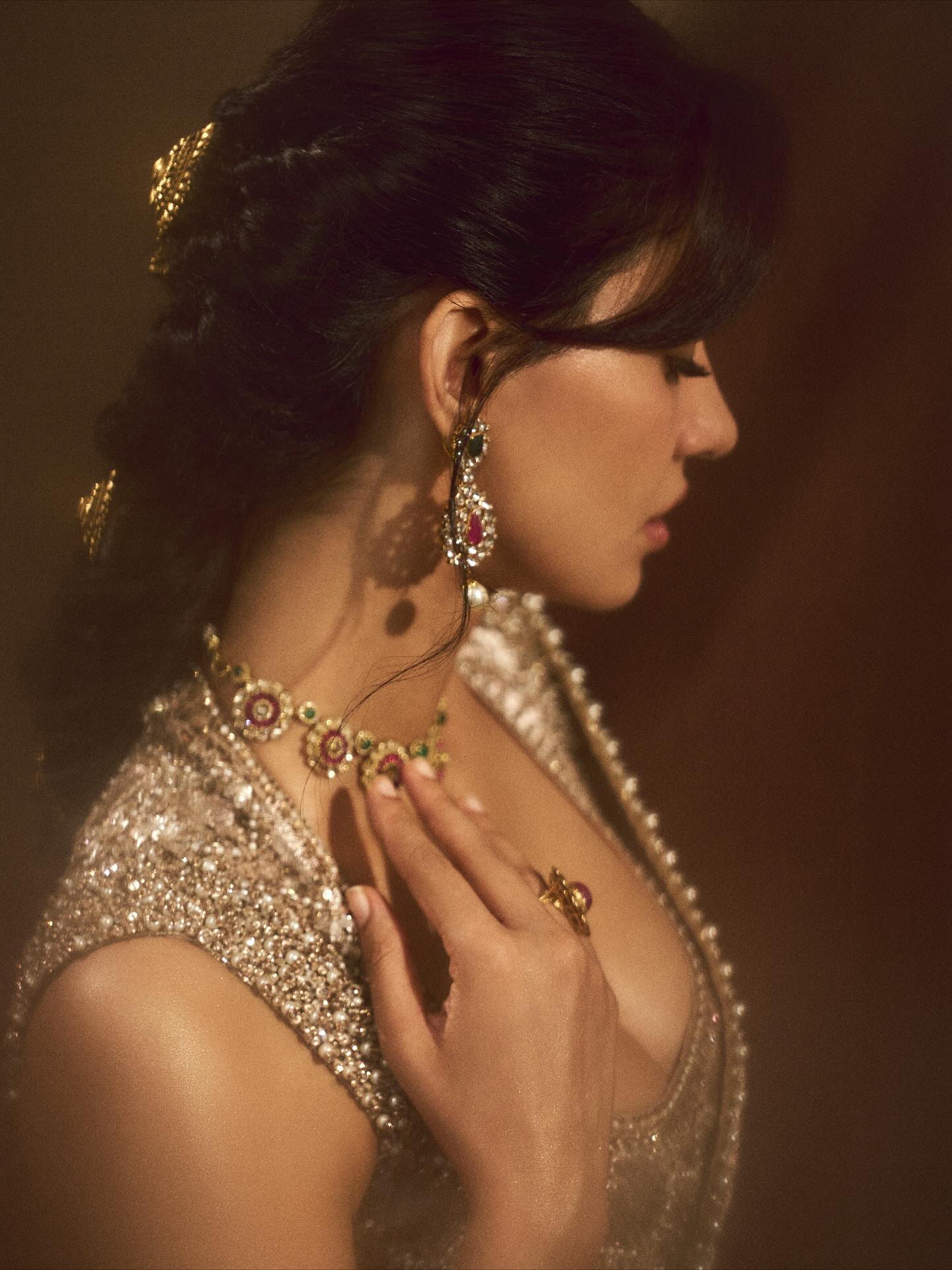 Disha Patani Gorgeous Golden Saree...