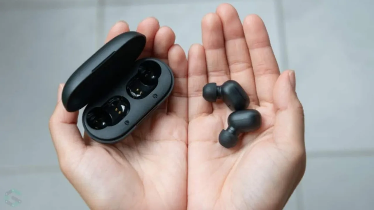 Earbuds
