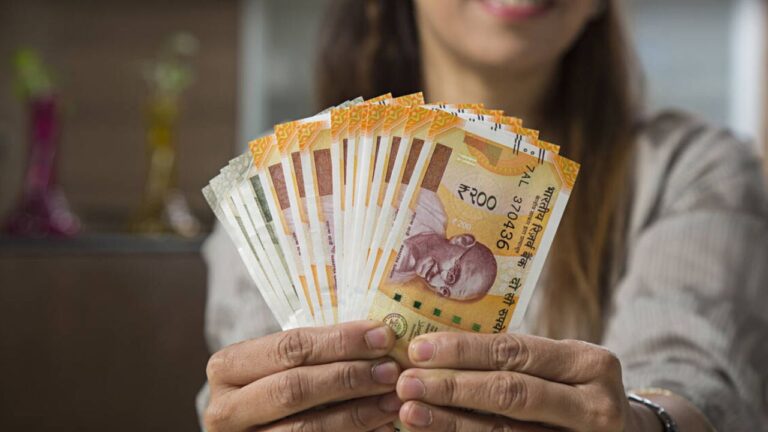 Rule of 72: Learn How to Calculate When Your Money Will Double