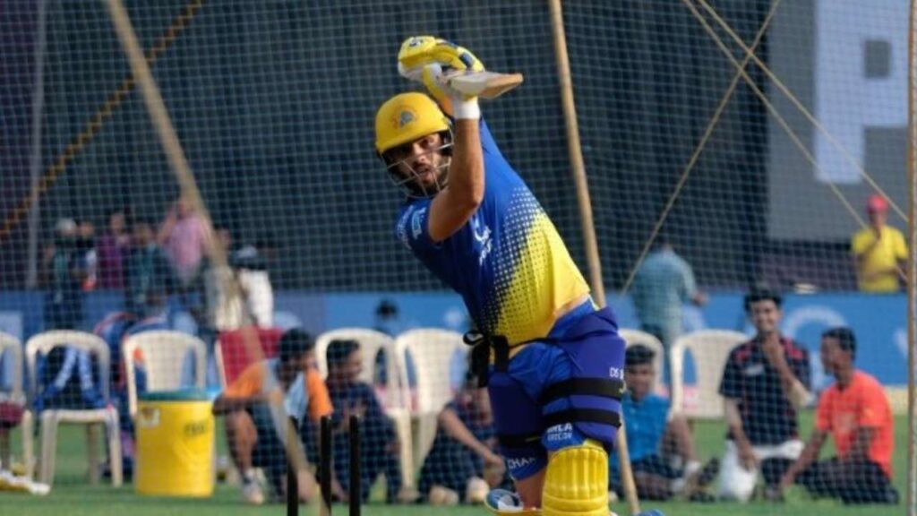 110, 114, 118, 136, 109* … Indian batsman record back-to-back 5 centuries