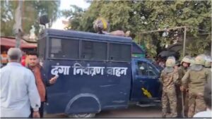 Police pelted with stones outside a mosque in Chomu, Jaipur, internet services suspended