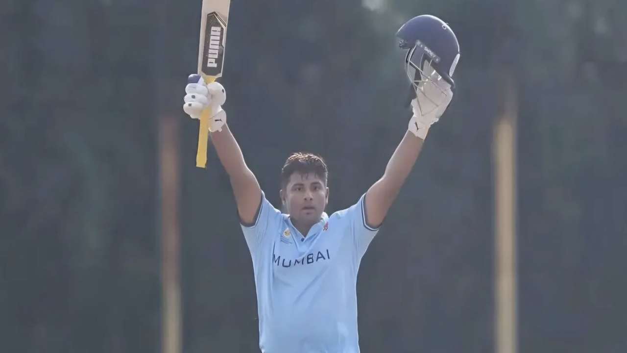 14 sixes, 9 fours! Sarfaraz...