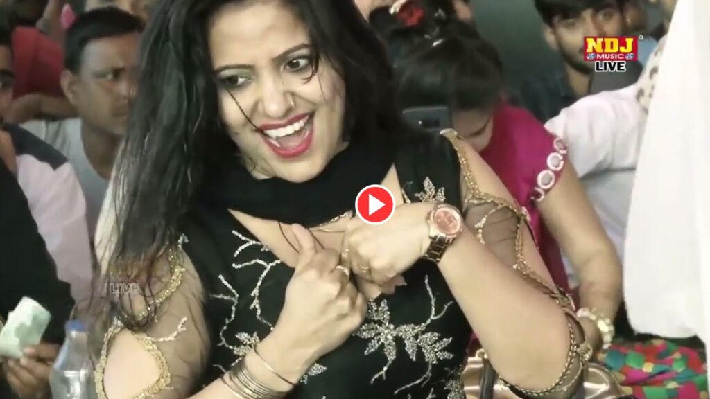 Haryanvi Dance – Must Watch Rachna Tiwari Hot Moves In “Khol Button Meri Kurti Ke” Go Viral On Internet