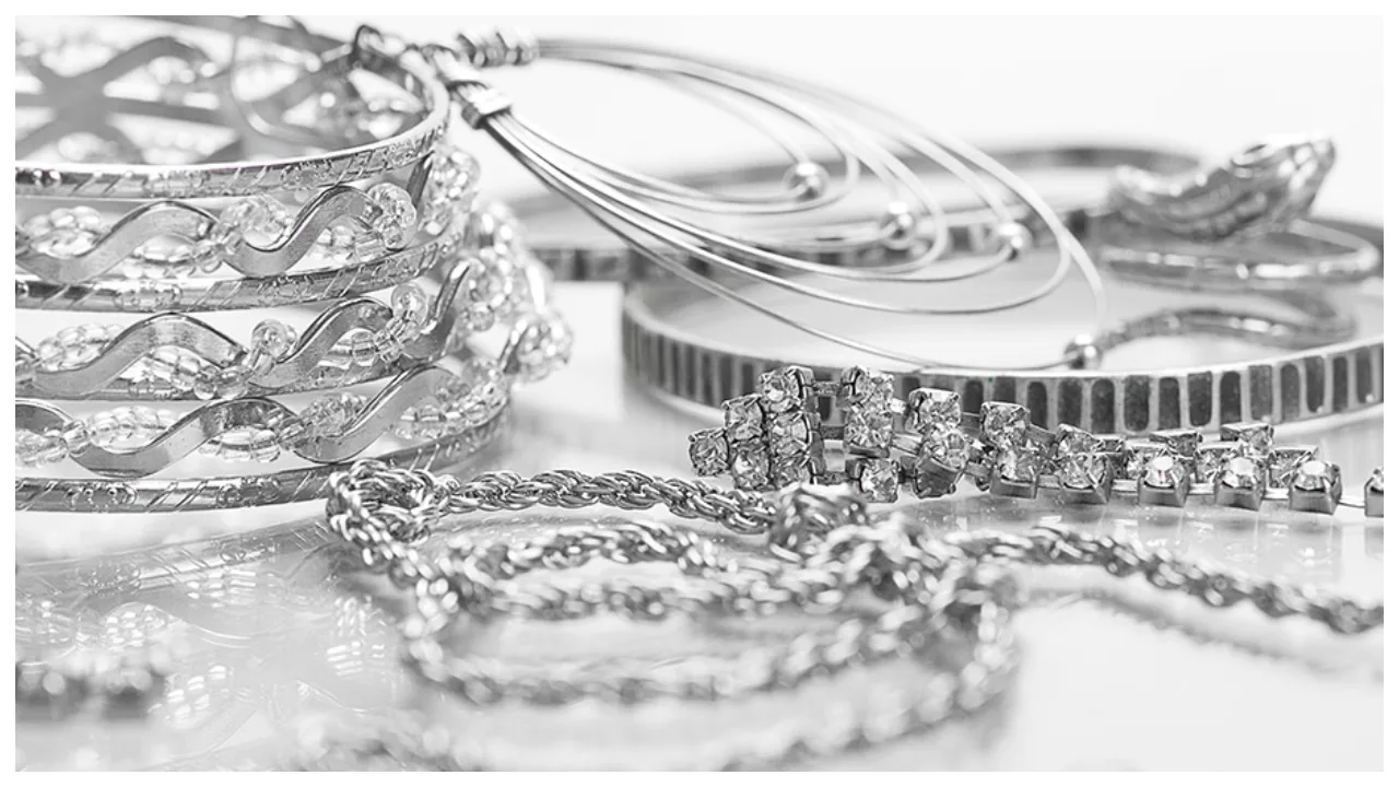 Silver Rate Live Today –...