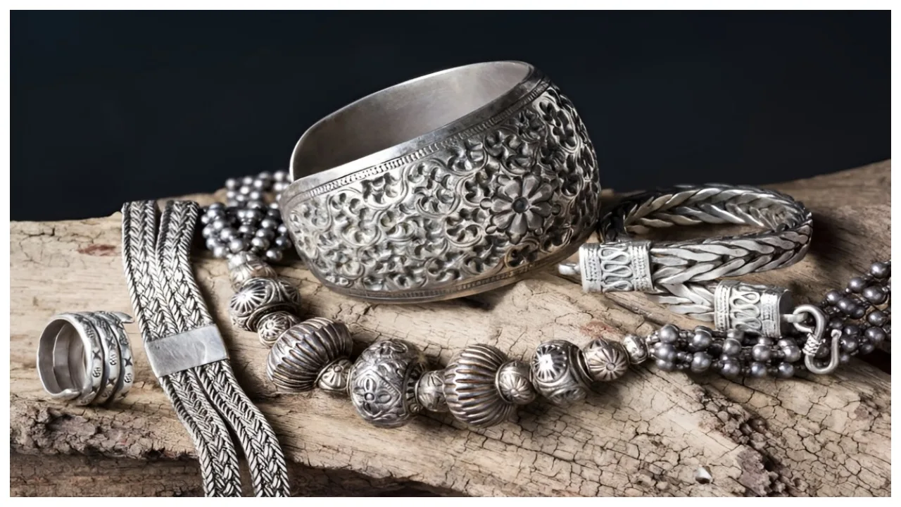 Silver Rate Live Today –...