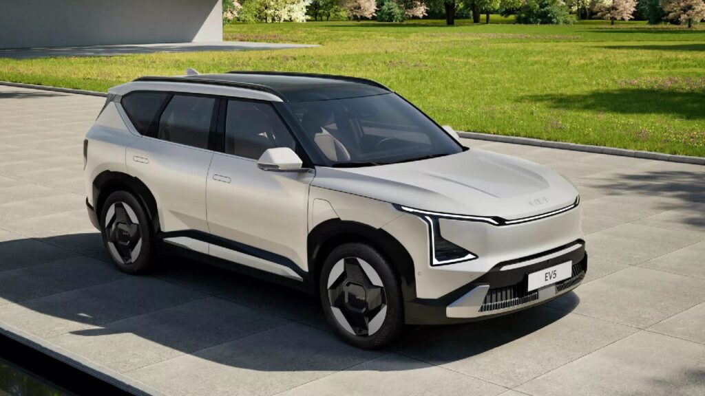 Kia EV5 2026 – Electric Range, Charging Speed & Cabin Features