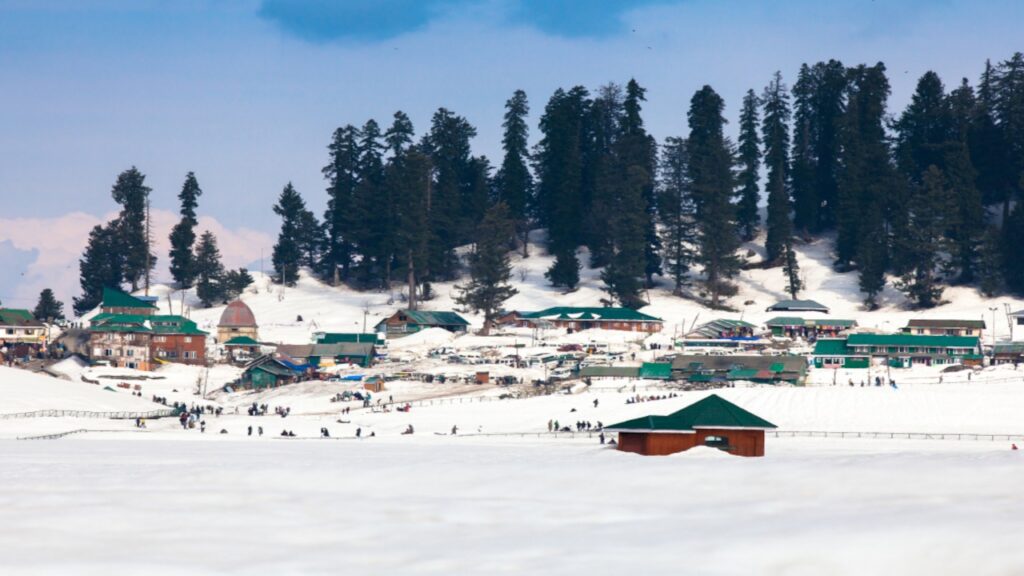 Enjoying Kashmir Snowfall? Follow These Winter Safety Tips to Avoid Trouble