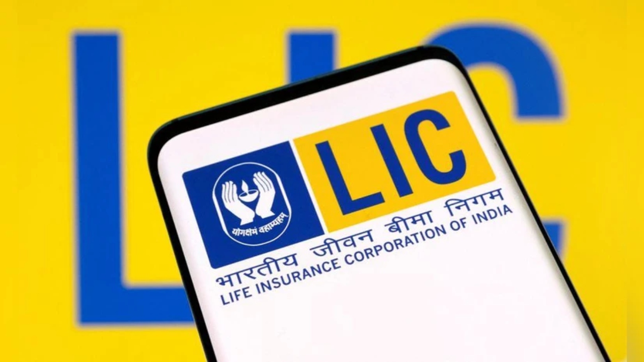 LIC Gives Customers a New...