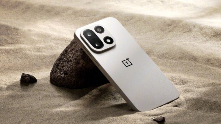 Buy OnePlus 15R At Just Rs 37999 with 7400mAh Battery, Grab This Deal Now!