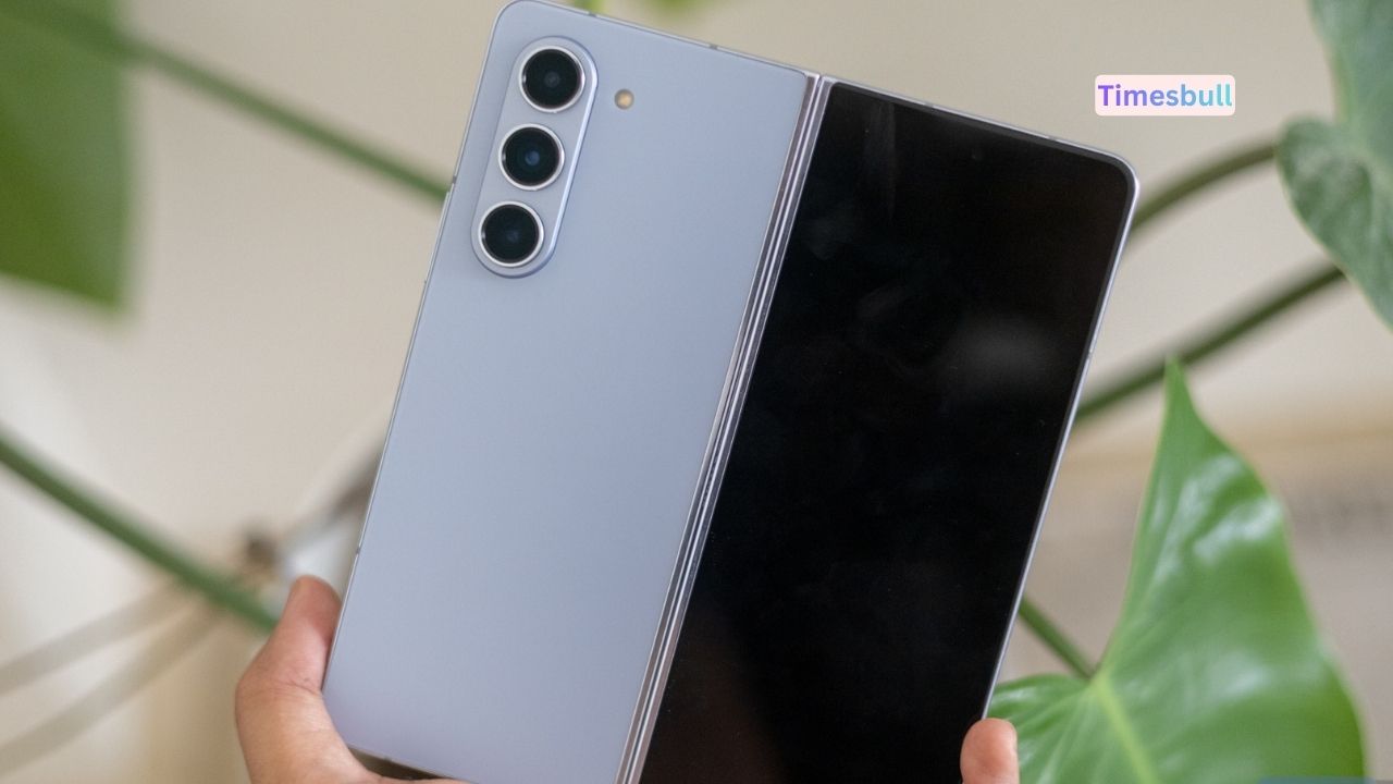 Samsung Galaxy Z Fold 5...