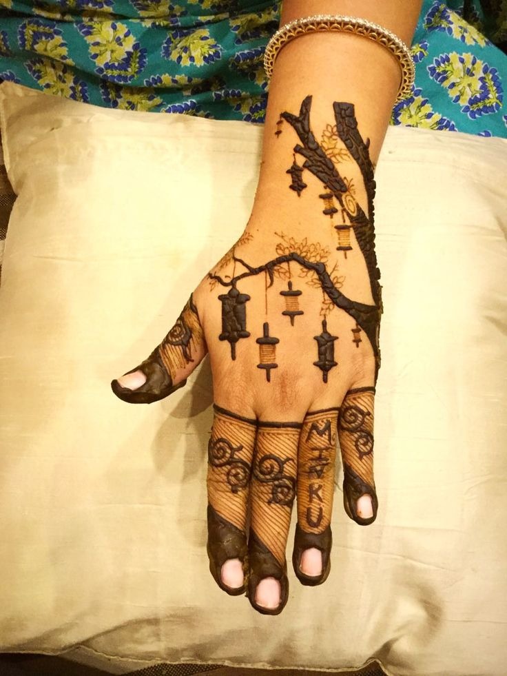 Kite and Sun Mehndi Design