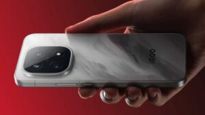 Save upto Rs 4000 On iQOO 15 From Amazon Check New MRP!