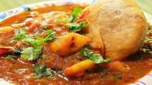 Craving Something Spicy in Winter? Try Hot Pudina Kachori for Taste & Health