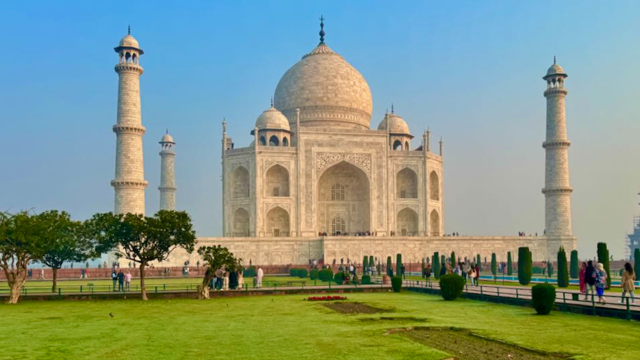 Taj Mahal Entry Free for...
