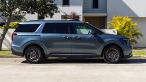 Kia Carnival Reliability Comparison – 4th Gen vs New Model Which One is More Dependable?