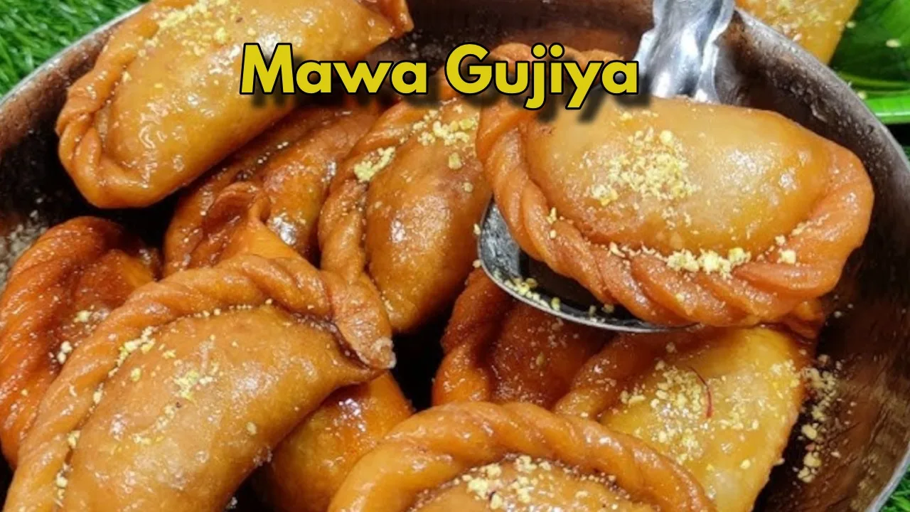 Impress Your Guests This Holi with Halwai-Style Chashni Mawa Gujiya Recipe