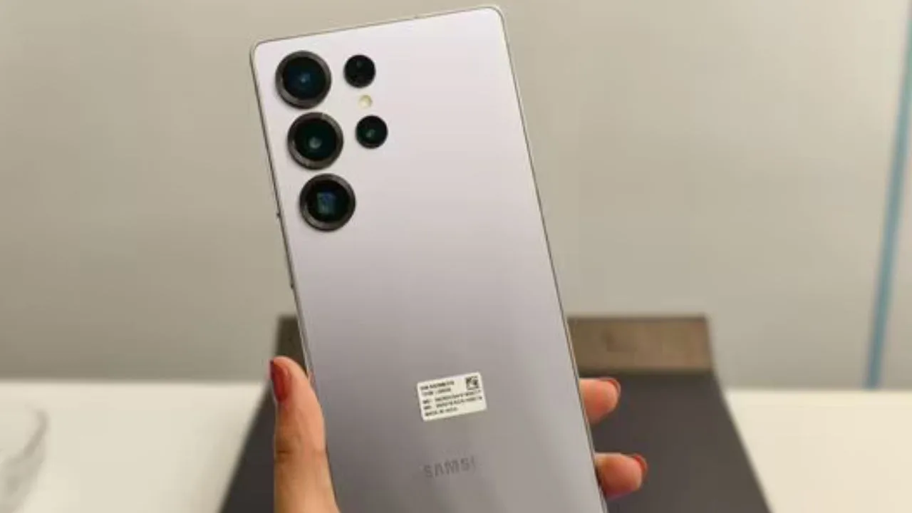 Samsung Galaxy S25 Ultra 5G Phone Price Cut by ₹22,011 in Flipkart Valentine’s Week Sale- See All Features & Discounted Price - Times Bull