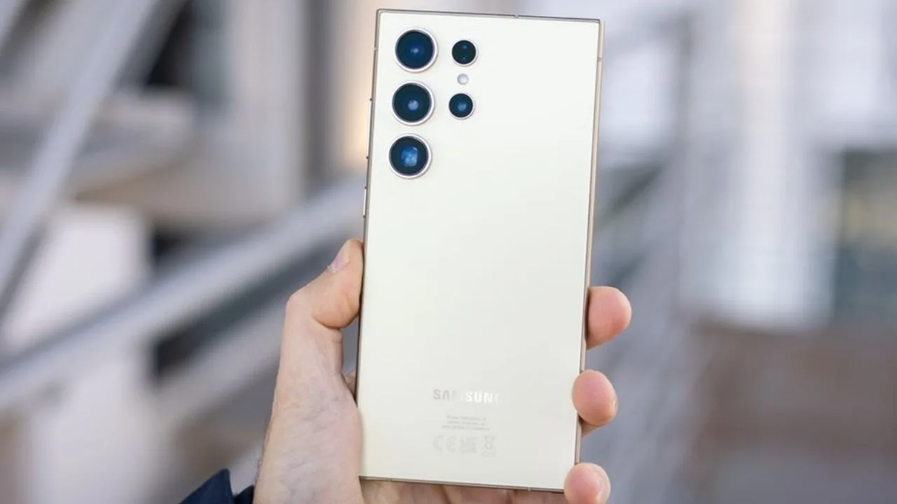 Samsung Galaxy S25 Ultra 5G Phone Price Cut by ₹22,011 in Flipkart Valentine’s Week Sale- See All Features & Discounted Price - Times Bull