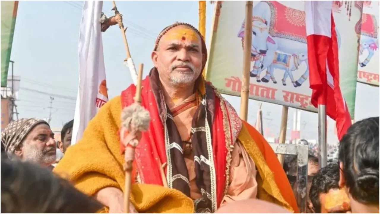 Shankaracharya Avikuteshwarananda (2)