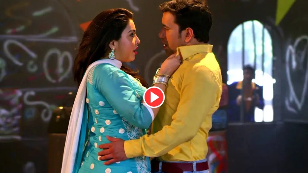 Bhojpuri Song – “Duniya Jaaye Chaahe Bhaad Mein” Hot Romantic Track By Nirahua & Aamrapali Dubey Hits Big On Youtube