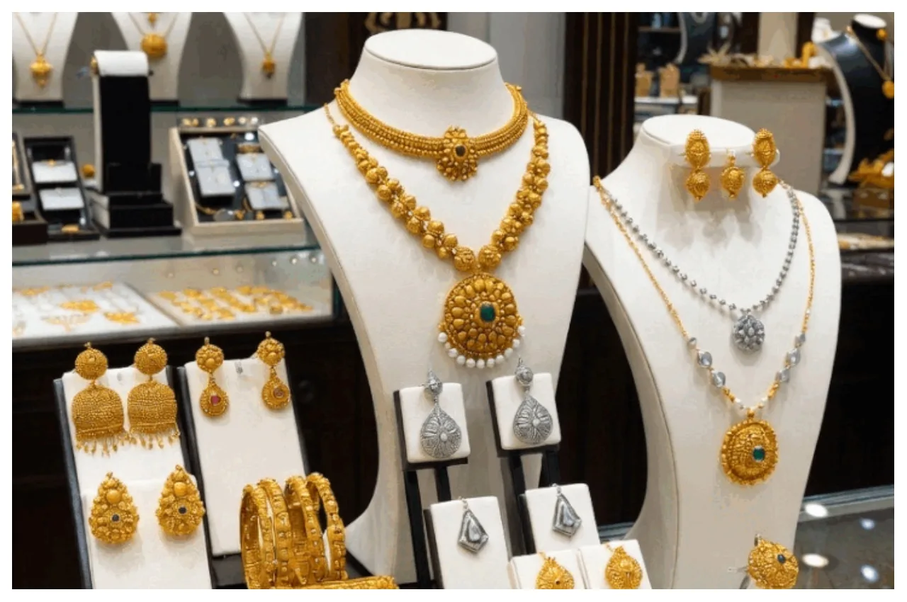 Gold Rate Today Feb 6 – Gold Price Drops by ₹2,070 Today, Check 24K & 22K Prices in Your City - Times Bull