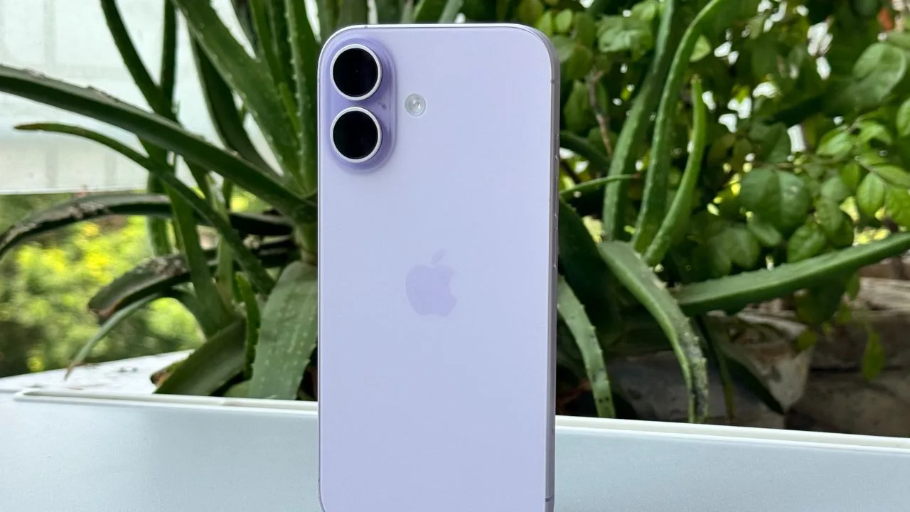 Flipkart Valentine’s Sale- Surprise Your Valentine with iPhone, Bring iPhone 17 at Just ₹74,990 - Times Bull