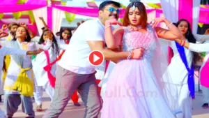 Bhojpuri Holi Song - Must Watch Pawan Singh & Neelam Giri Bold Romance In "Lahangwa Las Las Karta", Video Viral On Internet in Entertainment category