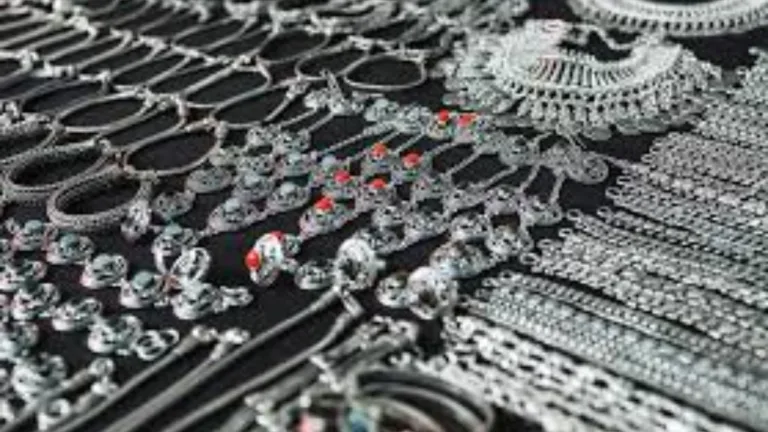 Silver Price- Silver Become More Cheaper Today, Know the rates