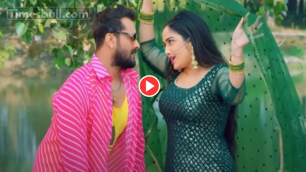 Bhojpuri Song – Must Watch Khesari Lal Yadav & Aamrapli Dubey Most Popular Desi Romance “Hariyarki Odhaniya” Track Here