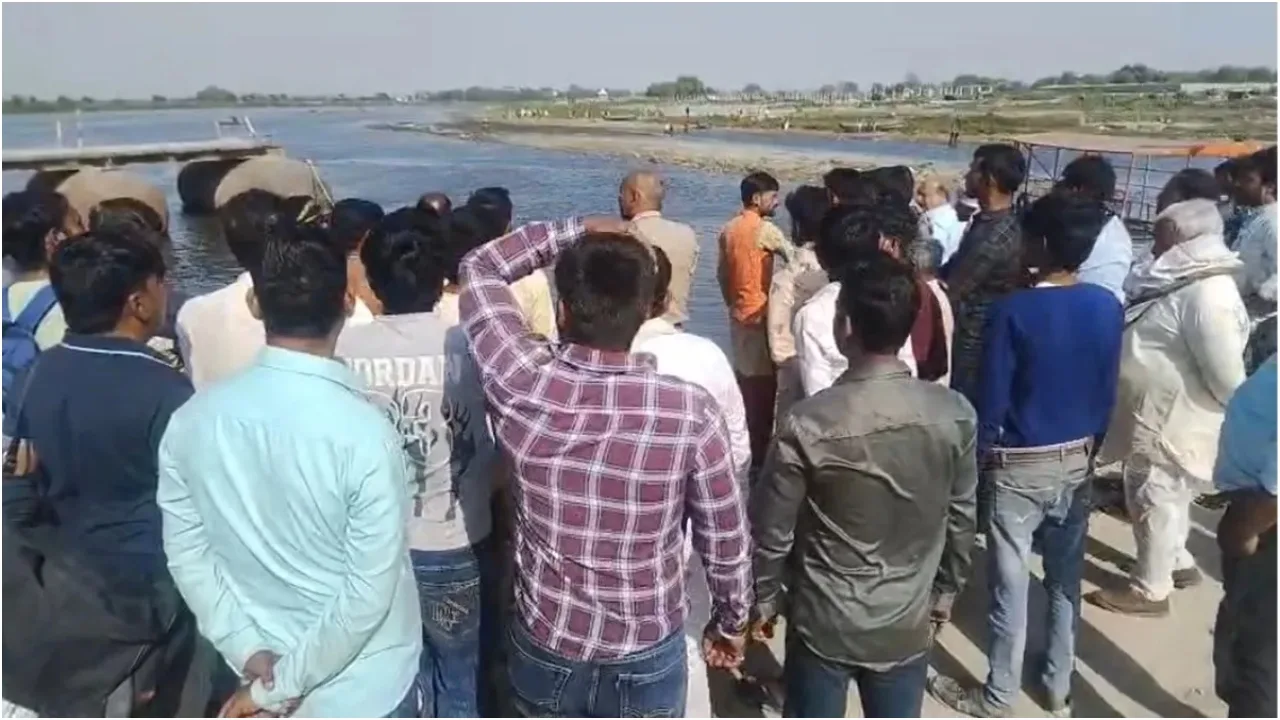 Mathura – 10 people killed as steamboat capsizes in Yamuna river in Vrindavan, rescue operations underway - Mathura Accident (2) | Times Bull