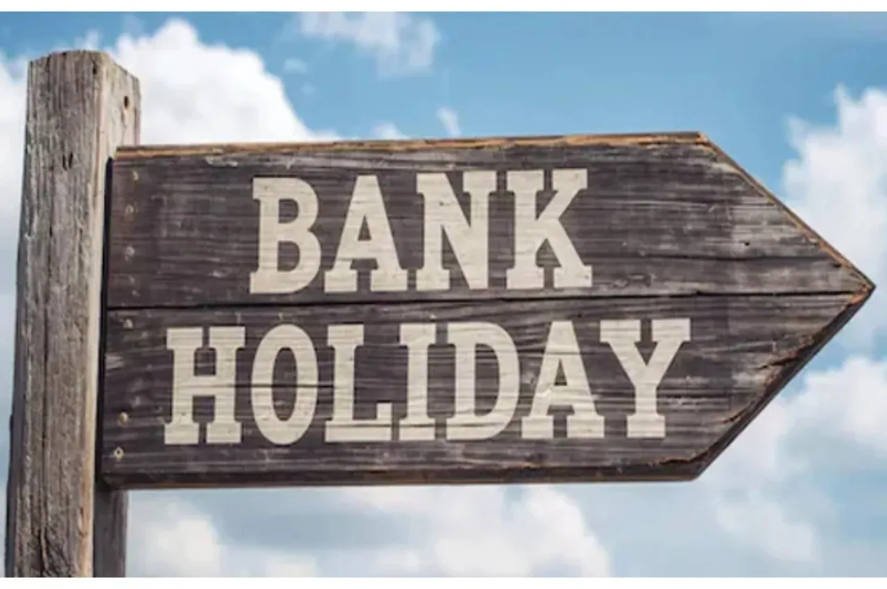 Bank Holiday 2026: बिन फालतू न लगाएं चक्कर, इस दिन रहेगा बैंकों का अवकाश - Bank Holiday 2026 | TIMESBULL